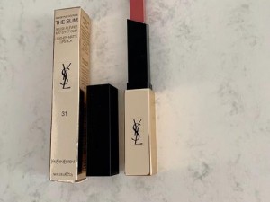 YSL 水蜜桃亚洲春色满园，一款充满活力与激情的香水