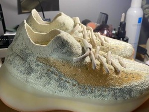 YEEZY380蜜桃粉和白色5、YEEZY380 蜜桃粉和白色 5 上脚效果如何？